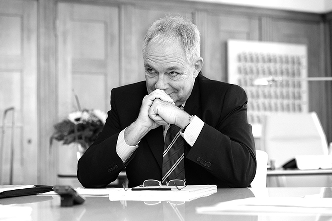 Ulrich Fricker in an interview with elipsLife accident insurance