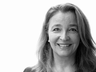 A picture of Barbara Schmid-Federer giving an interview