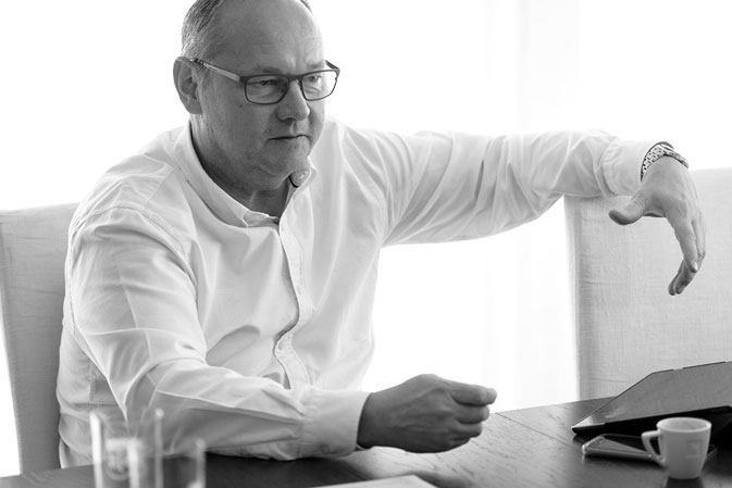 A picture of Juerg Stahl giving an interview.