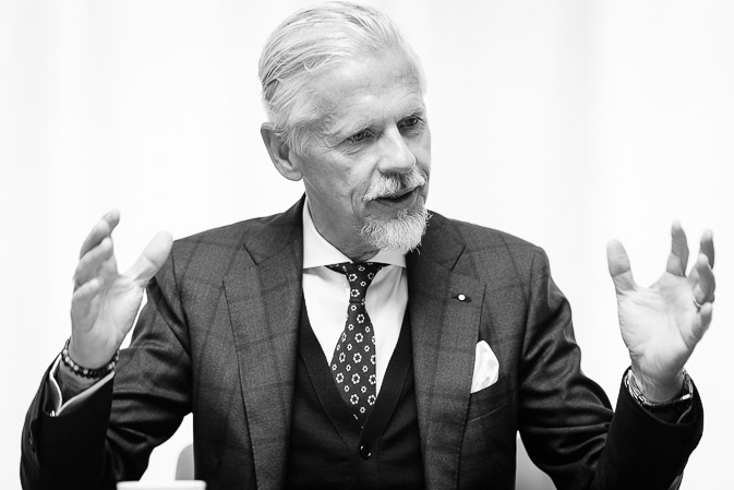 A picture of Ole Wiesinger giving the interview.